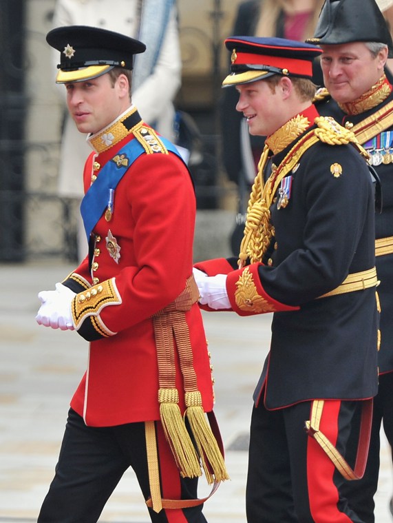 הנסיכים הארי וויליאם בחתונה המלכותית | צילום: גטי אימג'ס