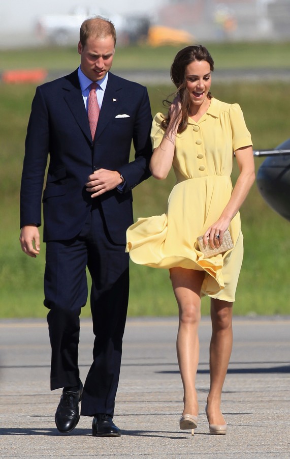 קייט מידלטון בשמלה צהובה בביקור בקנדה | צילום: גטי אימג'ס