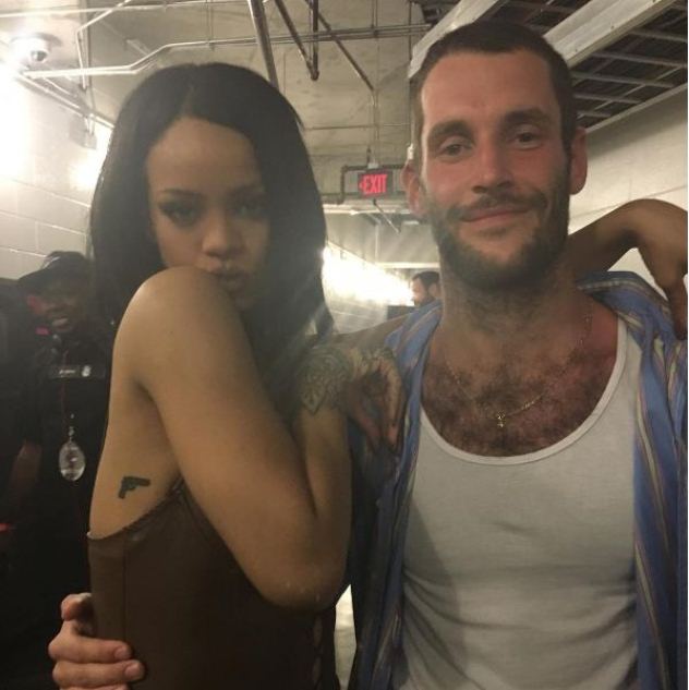 ז'אקמוס עם ריהאנה. אוהדת שרופה (צילום: אינסטגרם jacquemus)
