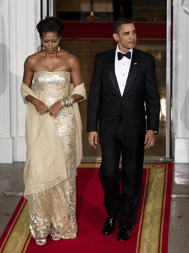 תמיד אצילית. בשמלה של נים קהאן לכבוד נשיא הודו, 2009 (צילום: גטי אימג'ס)