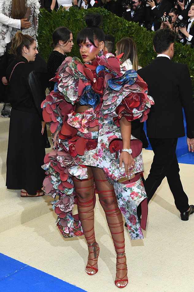 אם ריהאנה אומרת, אז כנראה שזה טרנד (צילום: Dia Dipasupil/Getty Images For Entertainment Weekly)