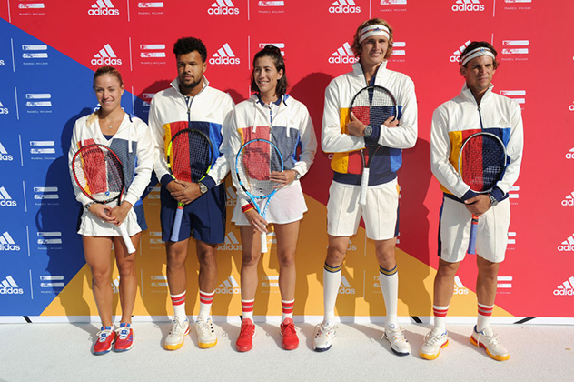 עם הנבחרת של פארל (צילום: Craig Barritt/Getty Images for adidas)
