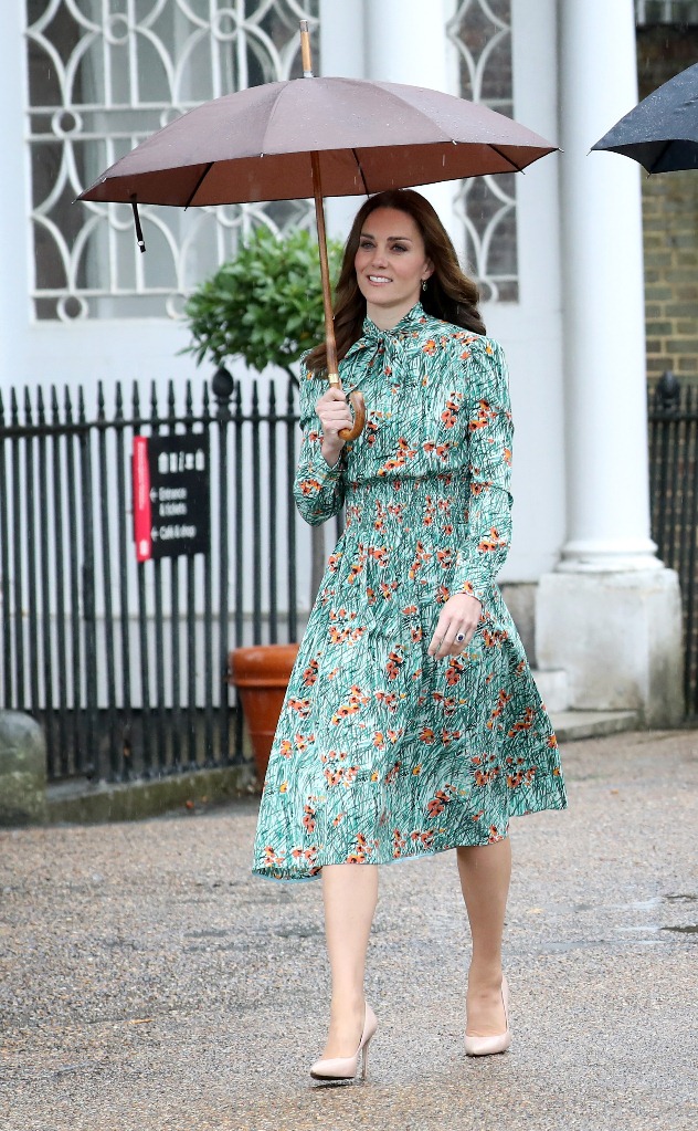 קייט בשבוע שעבר בלונדון. הצליחה להסתיר טוב את הבטן (צילום: Chris Jackson/Getty Images)