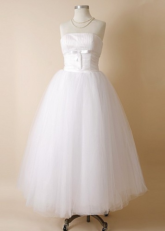 שמלת קצפת בסגנון שנות ה-50 סנס אוף פאשן