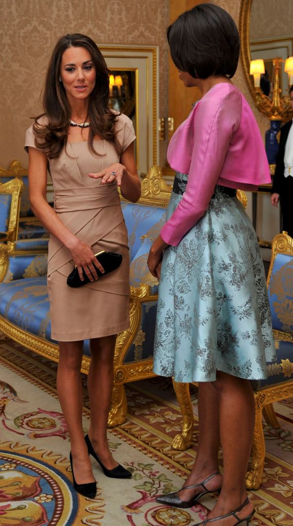 קייט מידלטון בשמלה של ריס בפגישה עם מישל אובמה | צילום: גטי אימג'ס