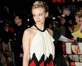 שלום לתמימות: איך להתלבש כמו קארי מוליגן?