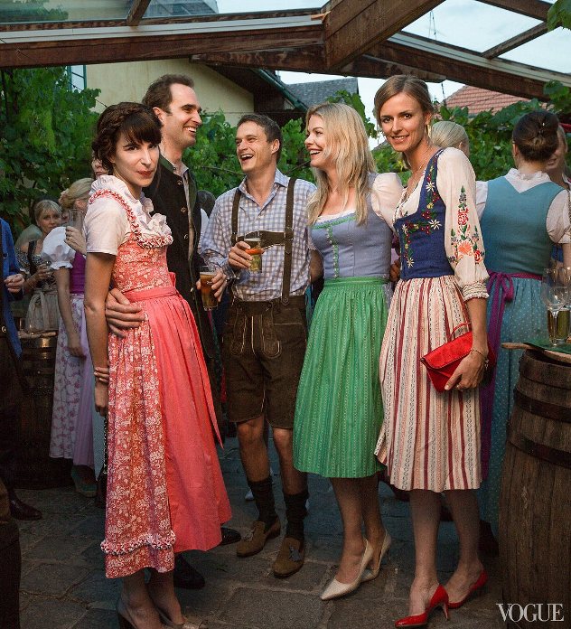 לפני החתונה הייתה מסיבה אוסטרית מסורתית (צילום: ווג)