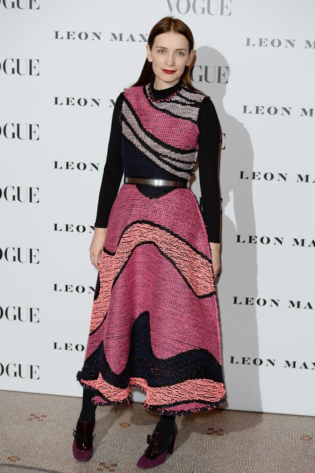 המעצבת רוקסנדה אילינצ'יץ בשמלה בעיצובה. הכניסה צבע (צילום: גטי אימג'ס)