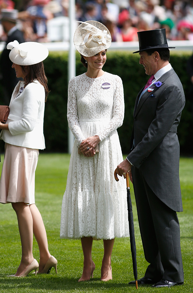 קייט ברויאל אסקוט בשמלת תחרה של דולצ'ה וגאבנה (צילום: גטי אימג'ס)
