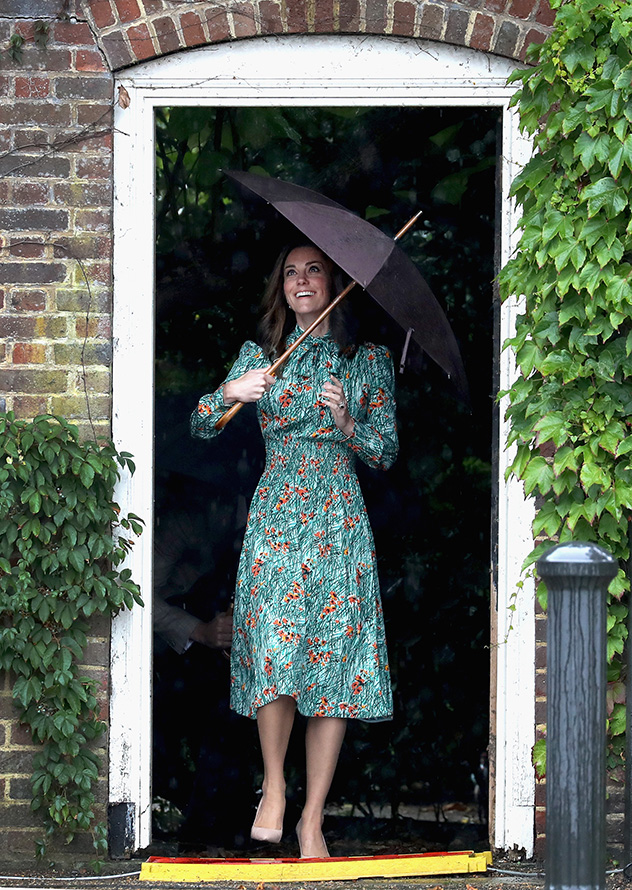 מרי פופינס התקשרה, היא רוצה את המטריה שלה בחזרה (צילום: Chris Jackson/Getty Images)