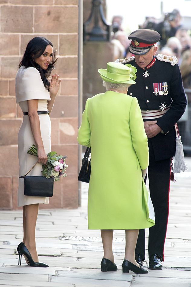 מעניין אם המלכה גם משתמשת בטריק הזה (צילום: Anthony Devlin לגטי אימג'ס)