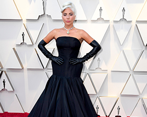 שומטת לסתות: השמלה של ליידי גאגא ניצחה באוסקר