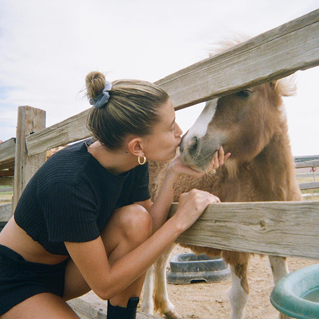 מכר חדש (צילום: אינסטגרם, haileybieber)