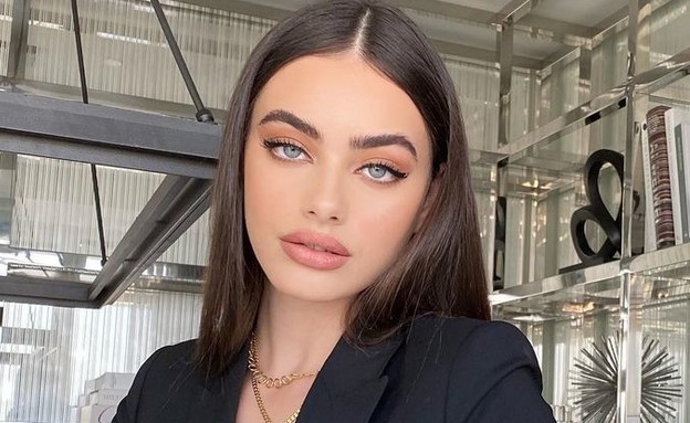 "החיים הפרטיים שלי חשופים לכולם, זה קשה לפעמים" | Fashion Forward
