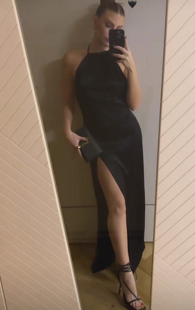 טיילור מלכוב בשמלה שחורה מחמיאה במיוחד (צילום: אינסטגרם malkovtaylor)