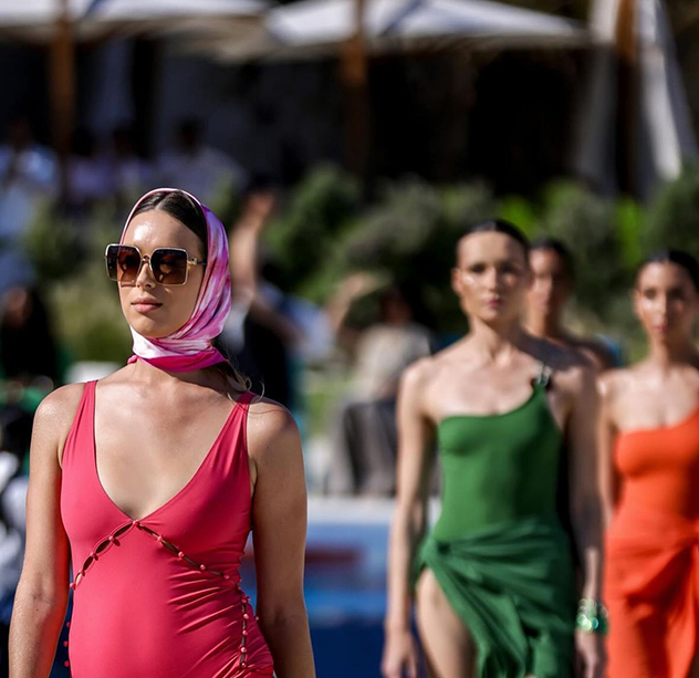 בפעם הראשונה בהיסטוריה - תצוגת אופנה הכוללת בגדי ים (צילום: אינסטגרם Red Sea Fashion Week)