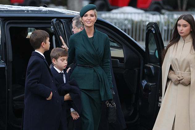 לוק של השבעה (צילום: Scott Olson/Getty Images)