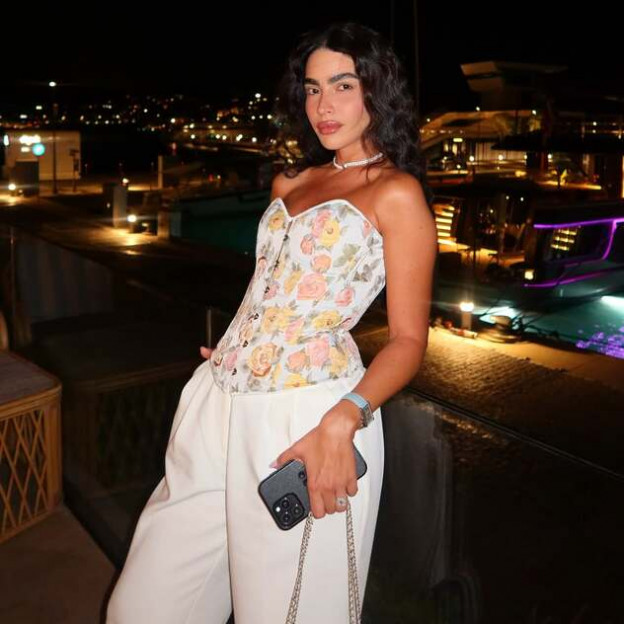 וגם מחוך קייצי של מנגו שהיה הורס (צילום: SAPIR AVISROR אינסטגרם)