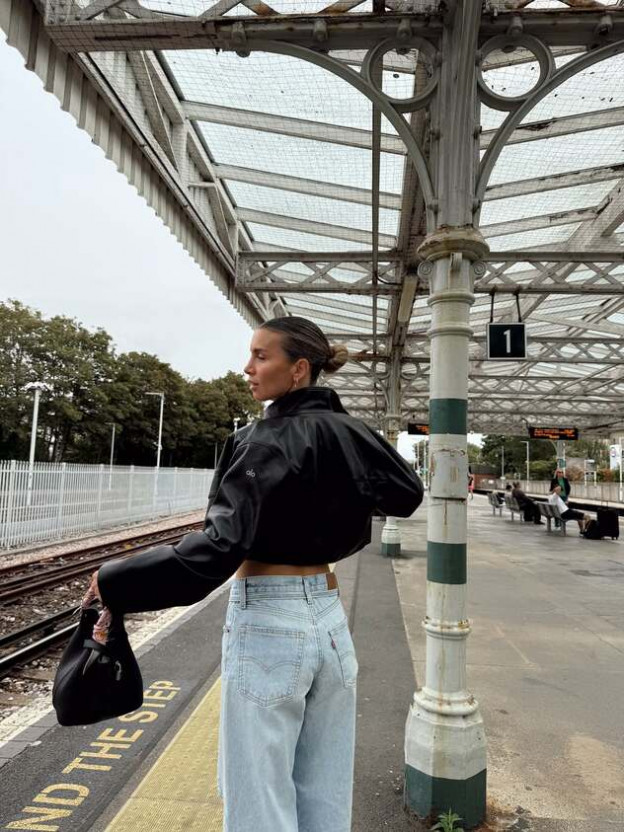 חלום שלנו שיהיה נעים לז'קט (צילום: shunithemed אינסטגרם)