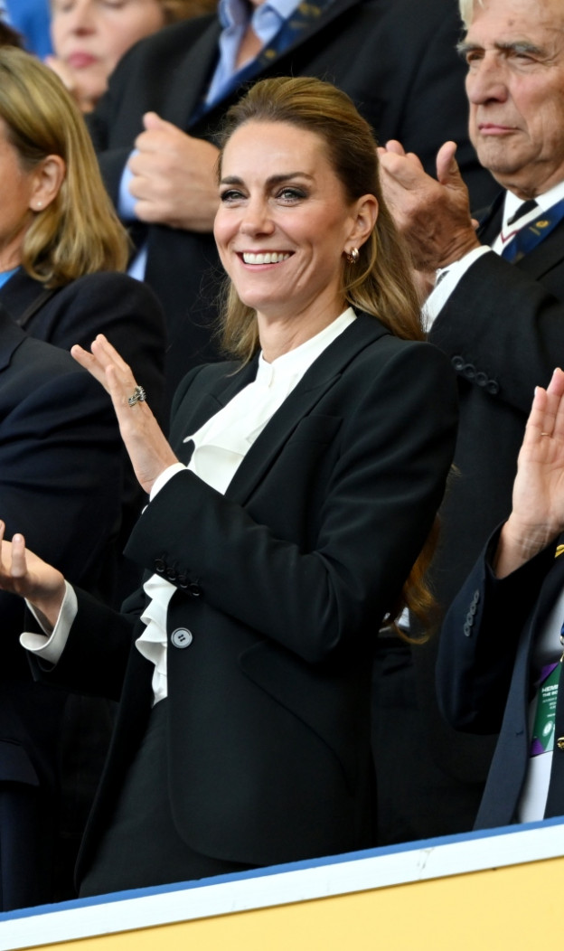 48 שעות אחרי לוק הבלונד קייט נראית אחרת לגמרי (צילום: Mike Hewitt לגטי אימג'ס)