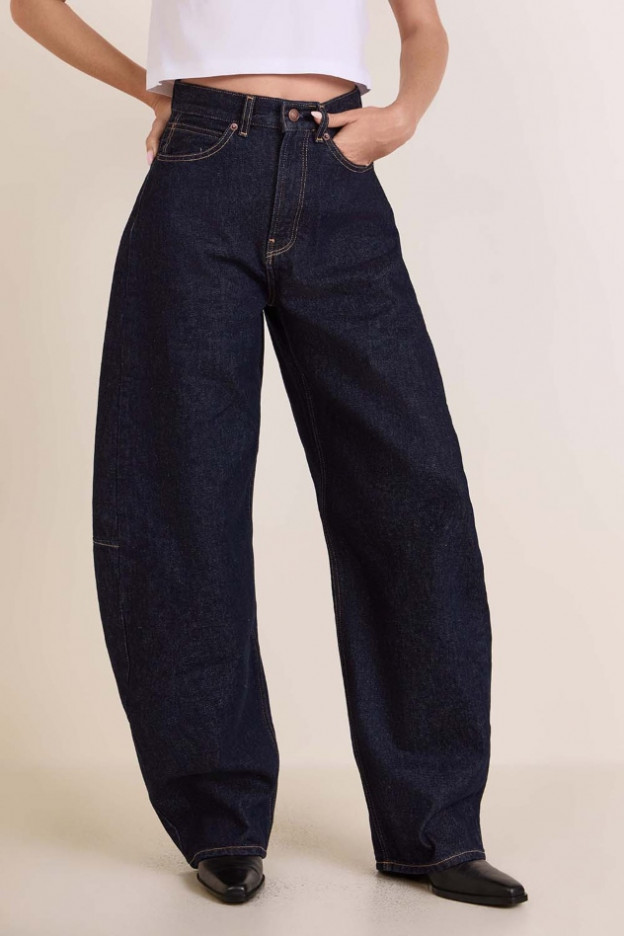 והנה הג'ינס של קלווין קליין (צילום: מתוך האתר של פקטורי 54)