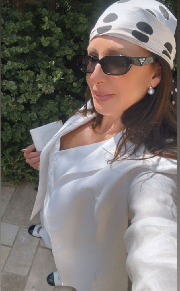 שיק צנוע (צילום: אינסטגרם, leaschenirer)