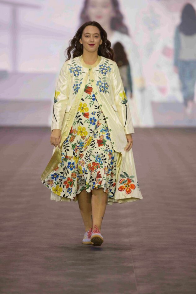 שירה לוקאץ'. נכדתה של מרים אדלסון מפתיעה את כולם על המסלול של טובל'ה  (צילום: עומרי רוזנגרט)