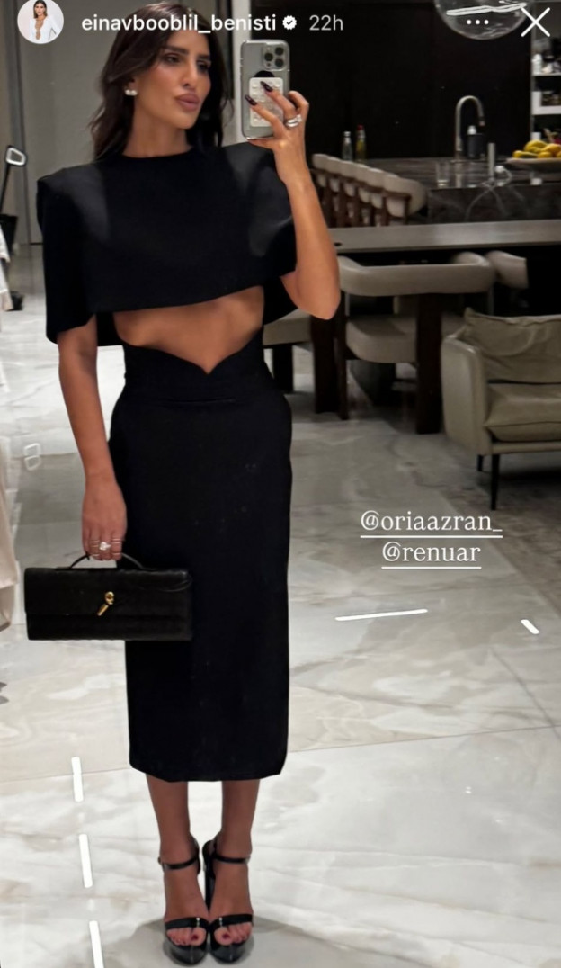 ובמרכז: שרירי בטן מרהיבים  (צילום: Einav Booblil | עינב בובליל אינסטגרם)