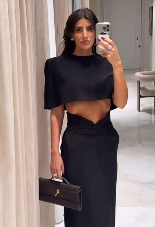 עינב בובליל. לוק שעיצבה חברתה אוריה עזרן לרנואר (צילום: Einav Booblil | עינב בובליל אינסטגרם)