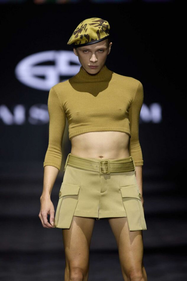 החצאית זה מדי א' או ב'? (צילום: עומרי רוזנגרט)