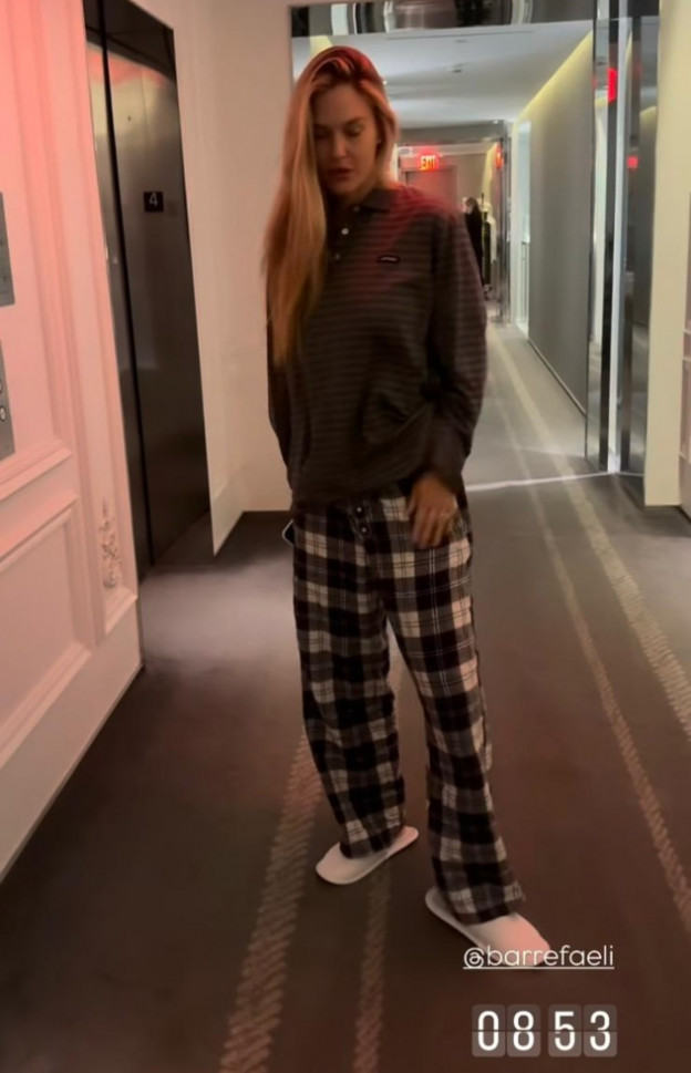 מה שכן, לא ציפינו שככה תרד לארוחת בוקר במלון (צילום: אינסטגרם Bar Refaeli)