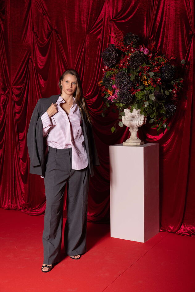 ניבר מדר בחשיפת קולקציית שיתוף הפעולה של H&M  עם המעצב גלן מרטינס (צילום: נוי ערקובי)