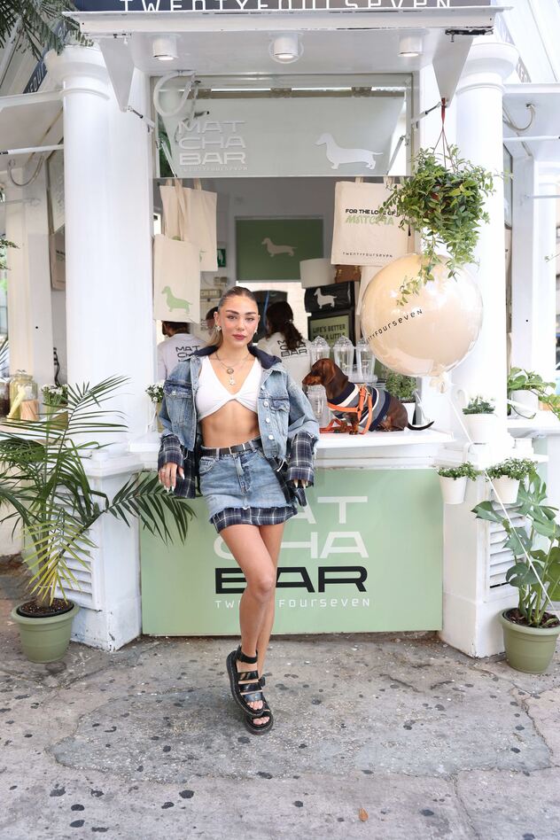 מאיה קיי בפתיחת הפופ-אפ מאצ’ה בר לרגל השקת הקולקציה החדשה של טוונטיפורסבן בשיתוף איתה (צילום: אור גפן)