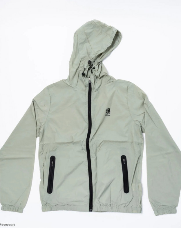 הז'קט בעל החריגה הגבוהה והמסוכנת ביותר, שהגיע במשלוח לישראל (צילום: © Fred Dott / Greenpeace)