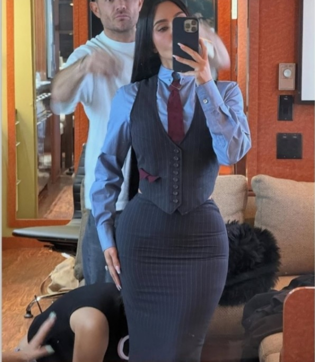 כך זה נראה מקדימה (צילום: אינסטגרם, kimkardashian)