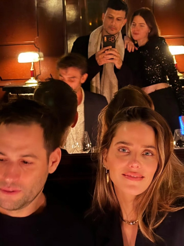 מביאים את החורף מפריז אלינו (צילום: Rotem Sela אינסטגרם)