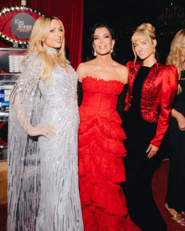 בחיי שהיא נראית בגילן (צילום: krisjenner אינסטגרם)