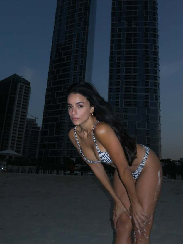 ביקיני גם בשעות החושך (צילום: ortalamar אינסטגרם)