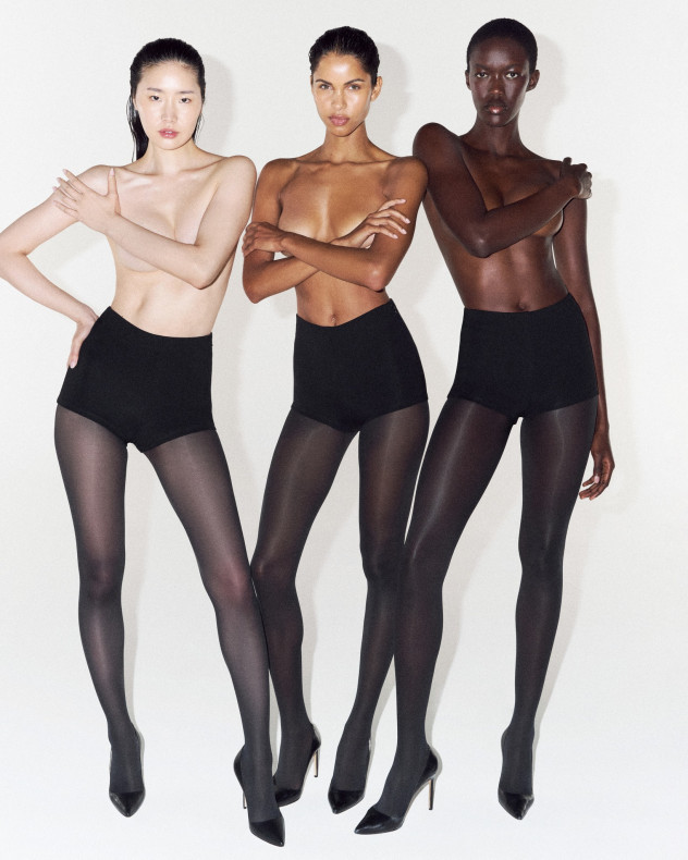 עוד רגע כאן (צילום: אינסטגרם, skims)