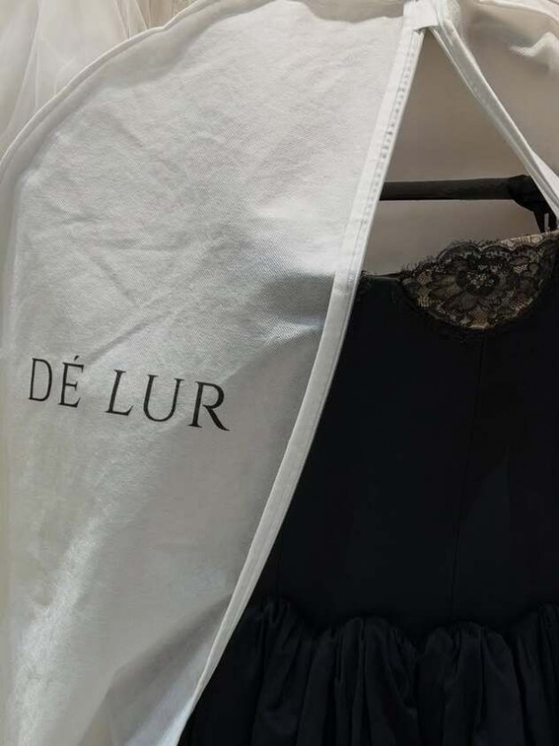 השמלה שמחכה לה (צילום: Aline Cohen אינסטגרם)