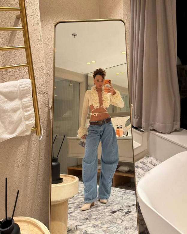 ואיך אפשר בלי סריג בטן לערב  (צילום: Eden Fines אינסטגרם)