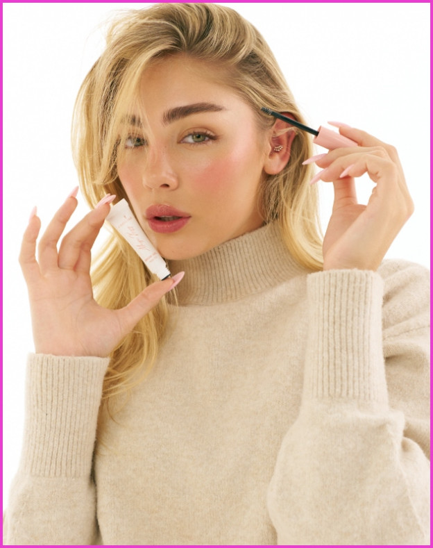 ג'ל גבות של מאיה קיי לקרליין, 69.90 שקלים (צילום: יח"צ)