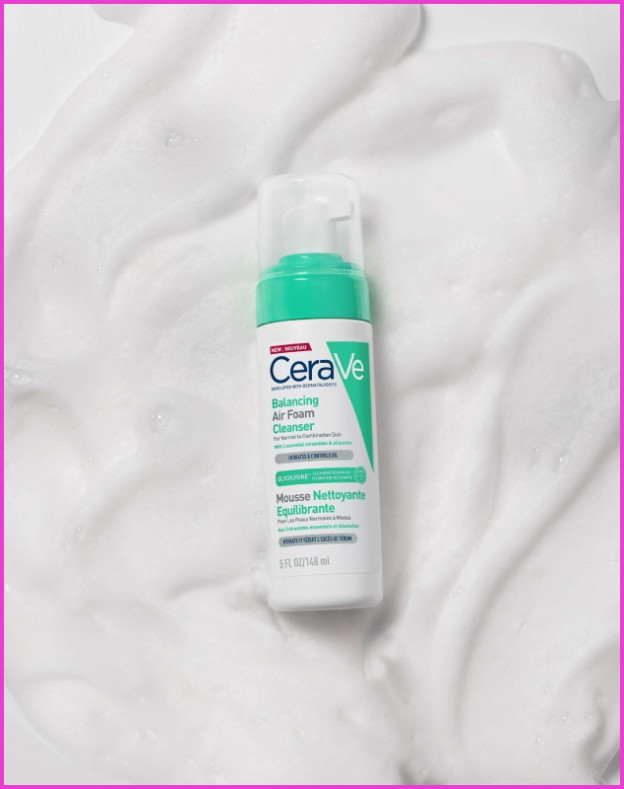 מוס ניקוי של CeraVe