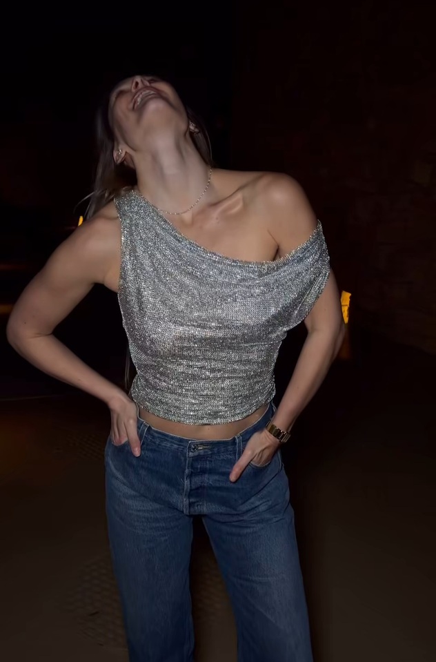 גם הג'ינס מעולה (צילום: אינסטגרם, barrefaeli)