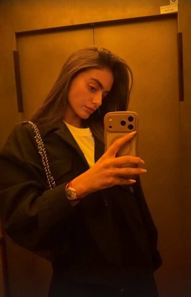 לא שכחה מעיל (צילום: Yael Shelbia אינסטגרם)