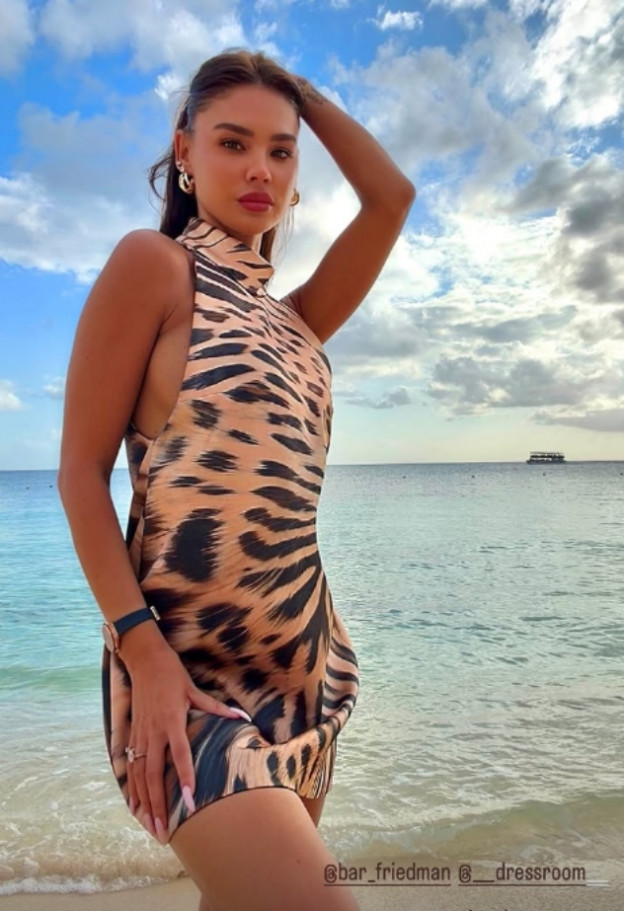 וגם כמה שמלות (צילום: ruslanarodina אינסטגרם)