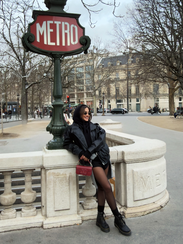 עם התיק של ולנטינו (צילום: אינסטגרם, daniel_greenbergg)