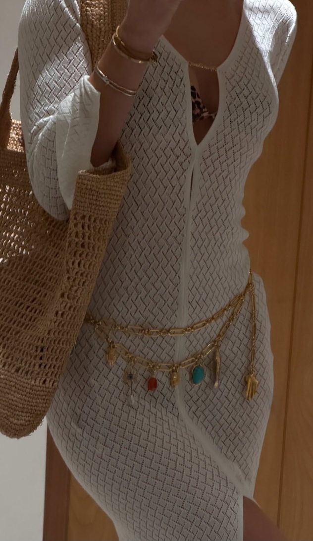 עם האקססוריז הנכונים (צילום: אינסטגרם, yaelshelbia)