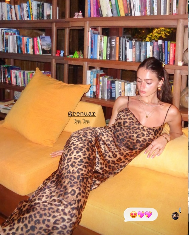 שמלה מהקניון (צילום: אינסטגרם, yaelshelbia)