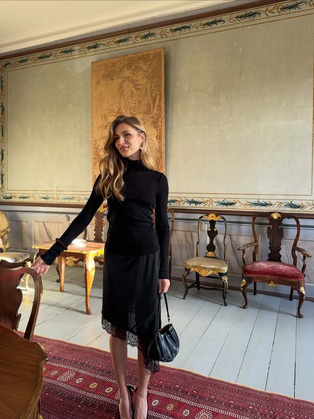 רואה שחורות (צילום: אינסטגרם, benediktethoustrup)